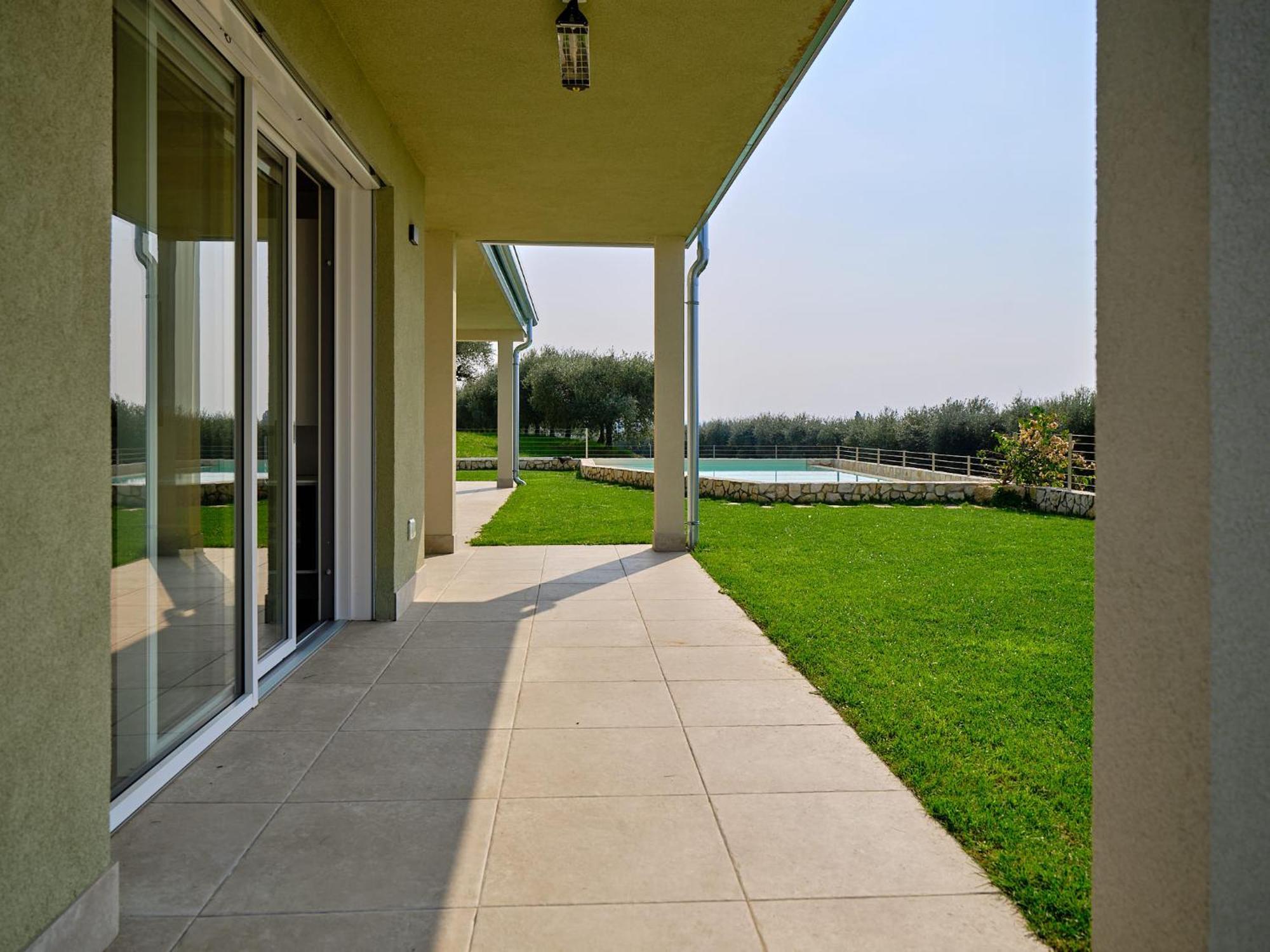 Villa Sunny Lake Suites Бардолино Экстерьер фото