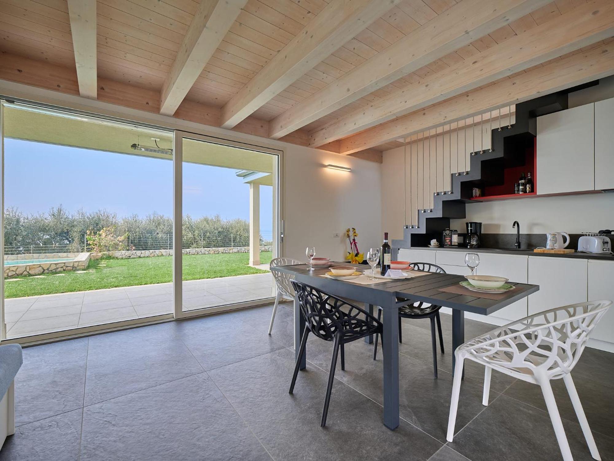 Villa Sunny Lake Suites Бардолино Экстерьер фото