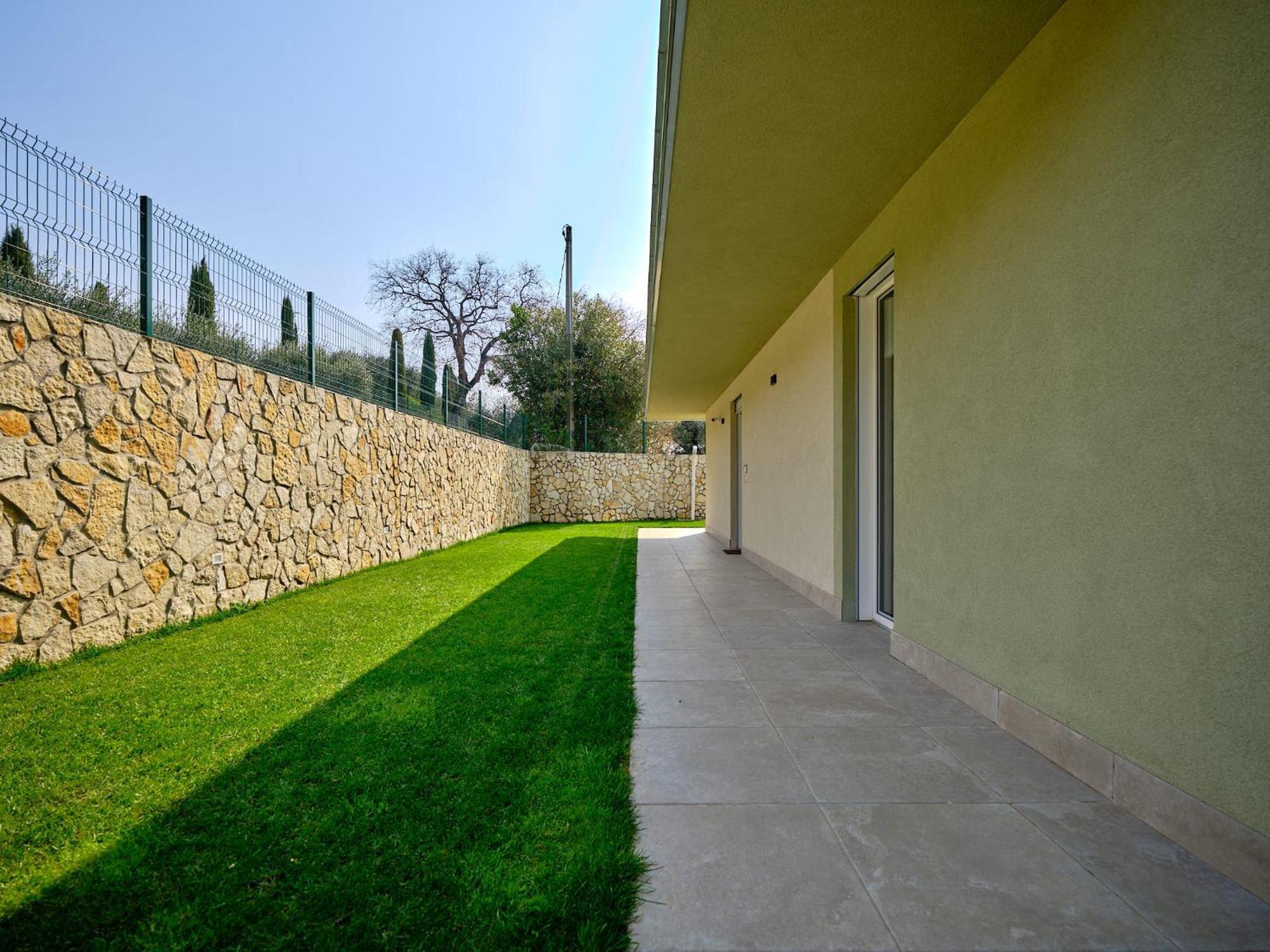 Villa Sunny Lake Suites Бардолино Экстерьер фото