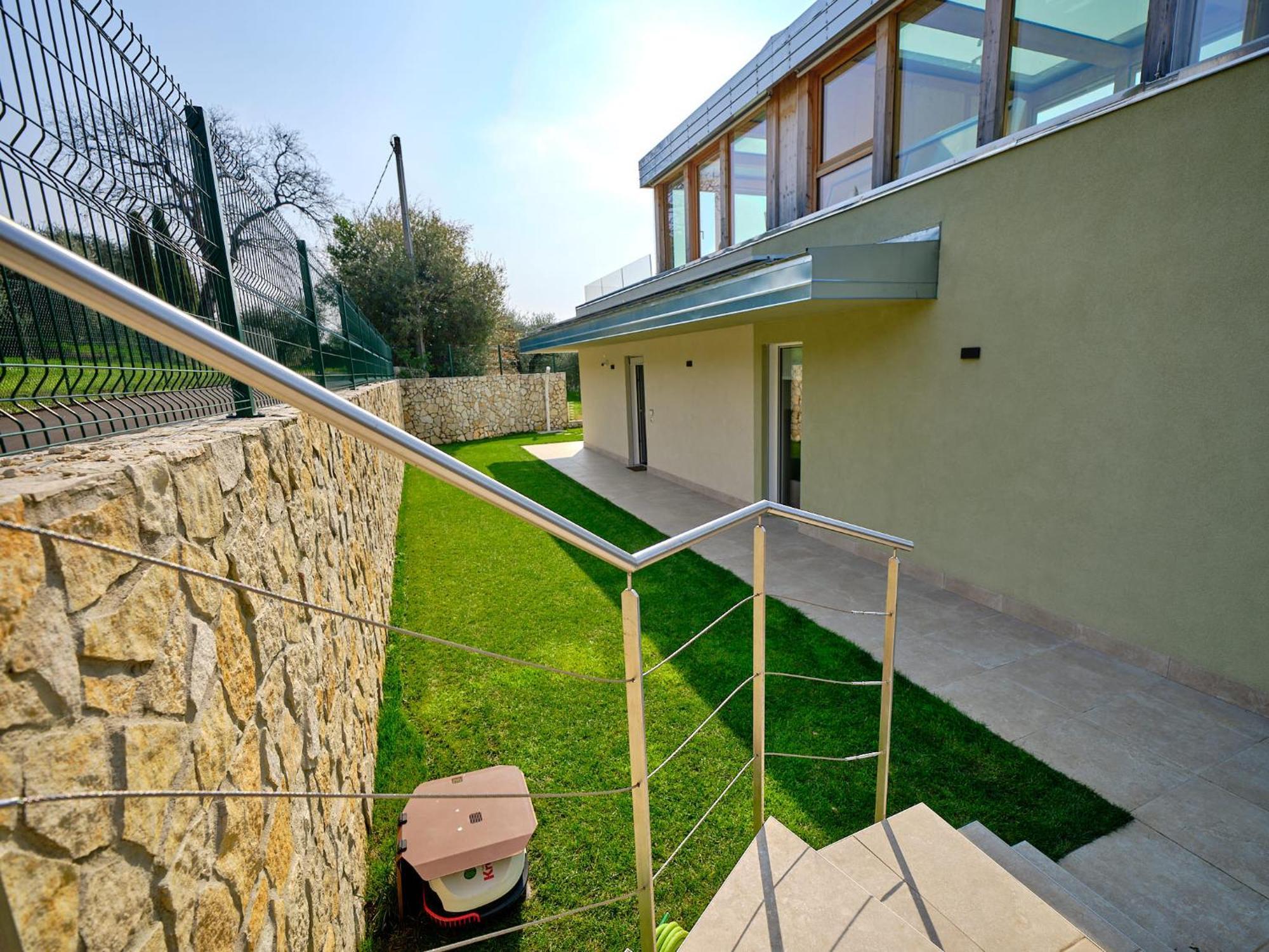 Villa Sunny Lake Suites Бардолино Экстерьер фото