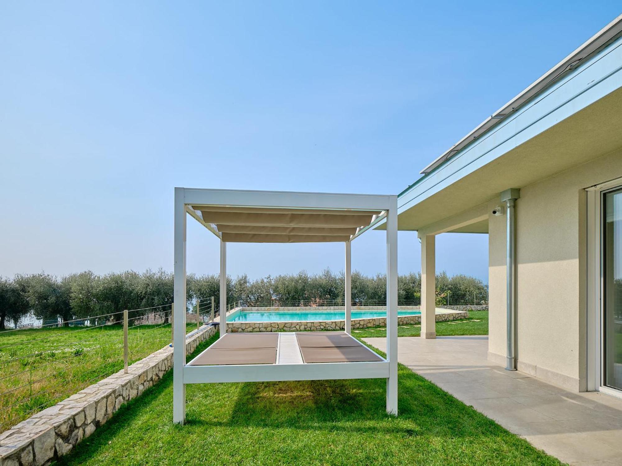 Villa Sunny Lake Suites Бардолино Экстерьер фото