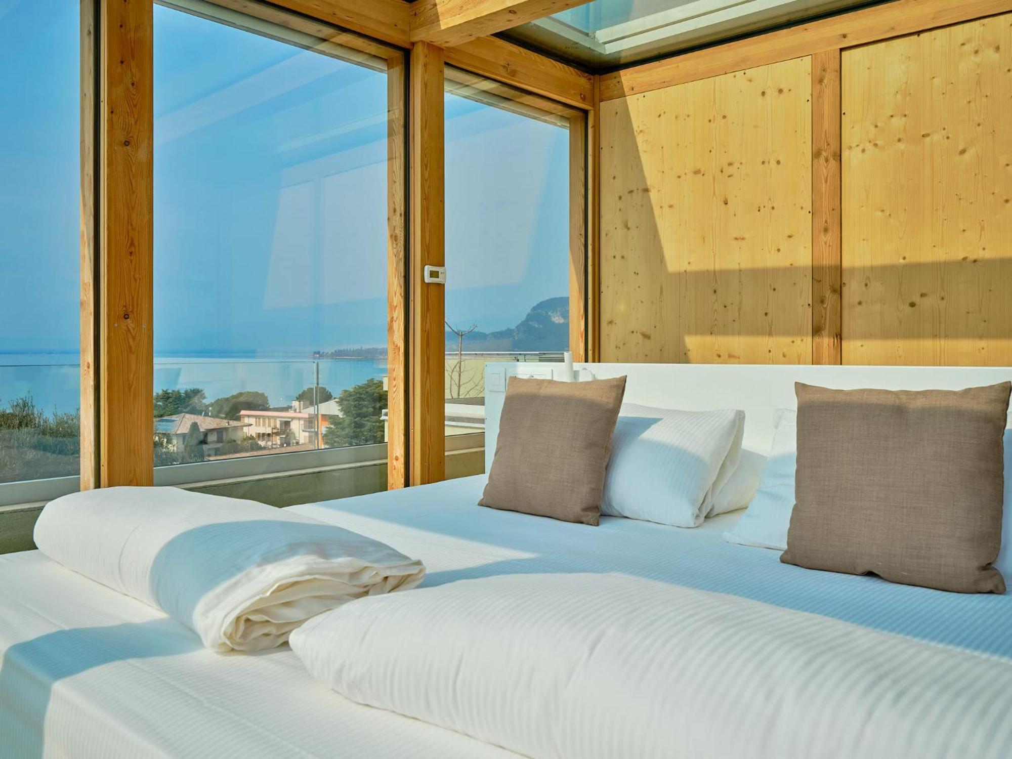Villa Sunny Lake Suites Бардолино Экстерьер фото
