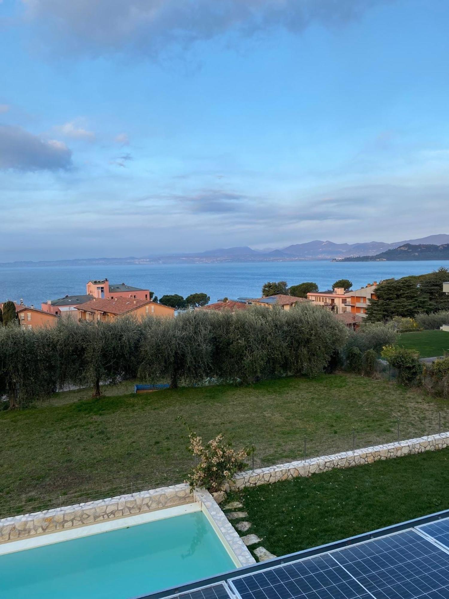 Villa Sunny Lake Suites Бардолино Экстерьер фото